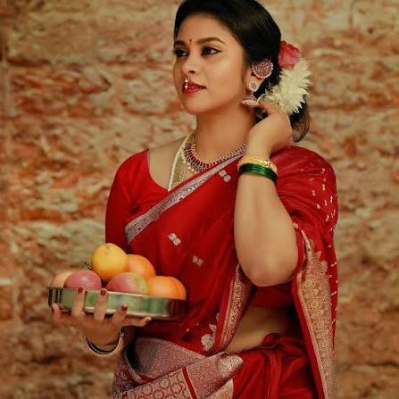 Ardra Raj Ratnam (also known as Ardra A. R. Rathnam) is a Indian beauty content creator, skincare influencer, and certified clinical nutritionist.